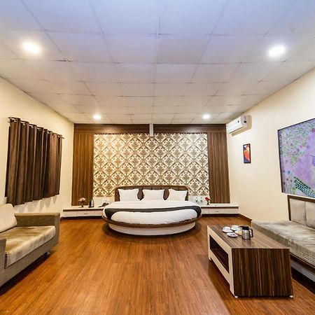 Narmada Hills Resort Godarpura Exteriör bild