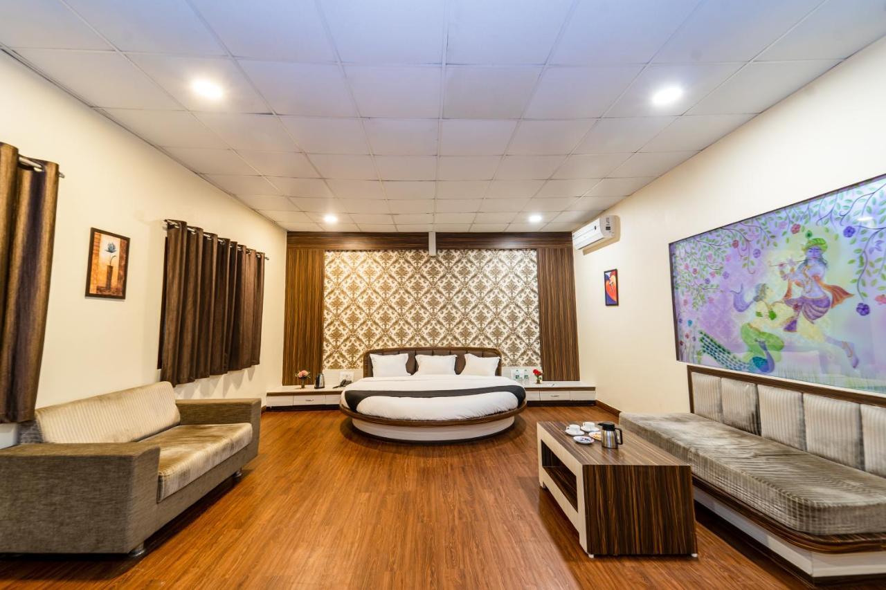 Narmada Hills Resort Godarpura Exteriör bild