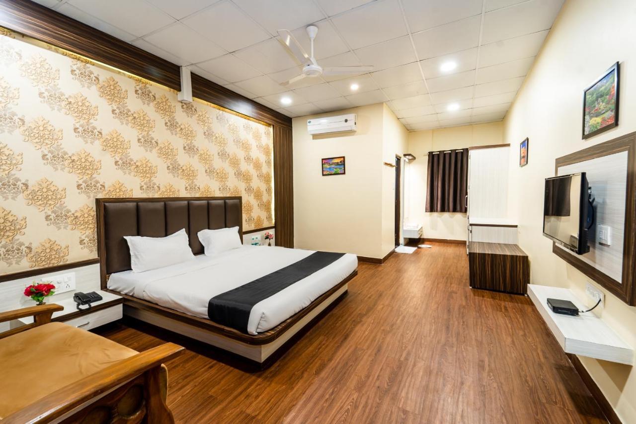 Narmada Hills Resort Godarpura Exteriör bild