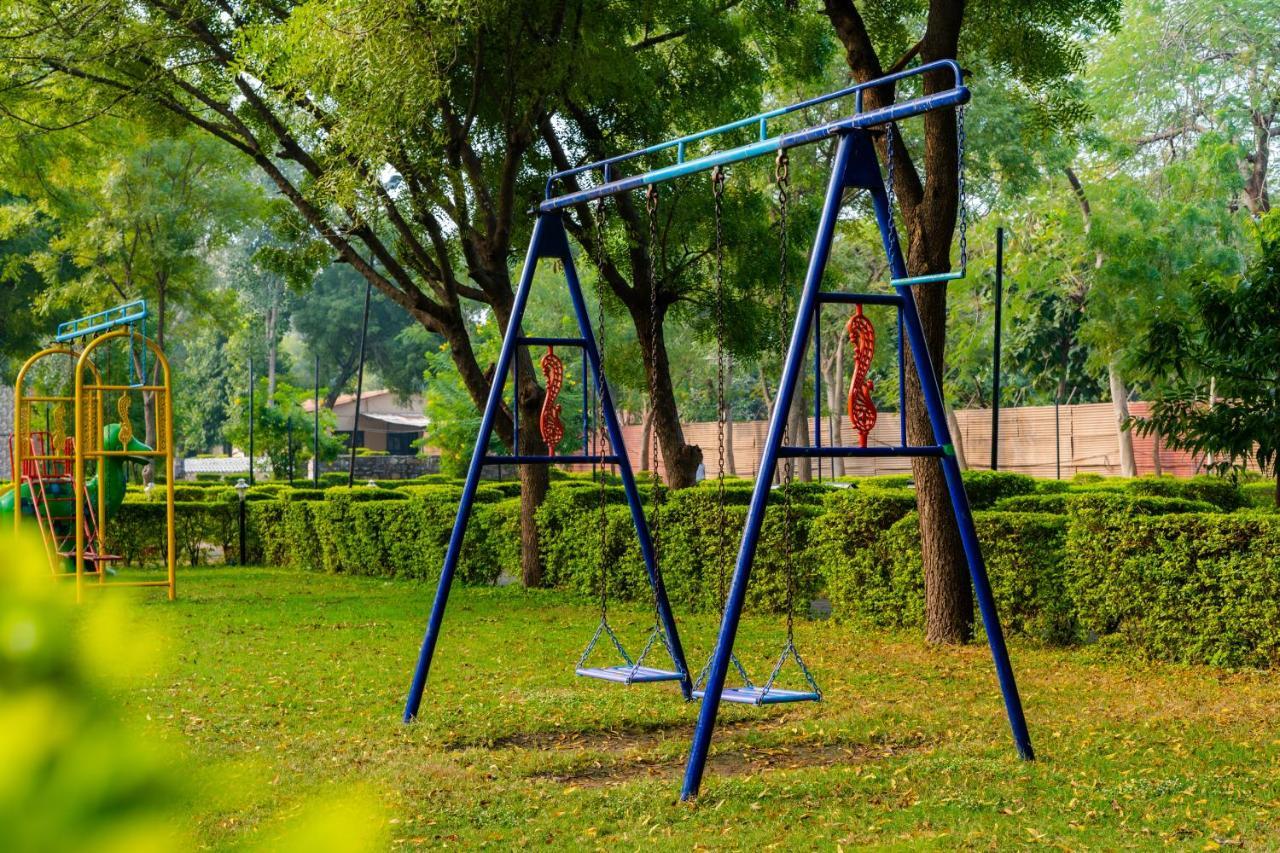 Narmada Hills Resort Godarpura Exteriör bild