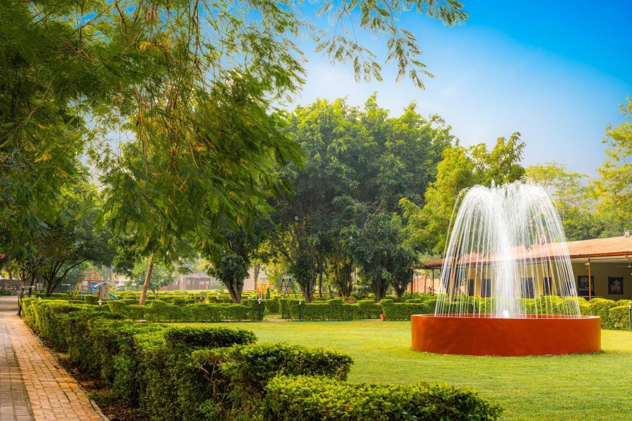 Narmada Hills Resort Godarpura Exteriör bild