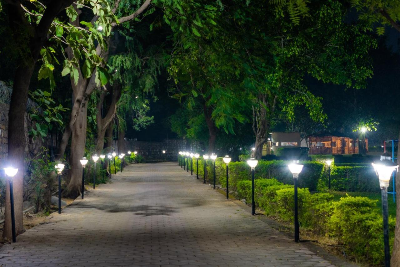 Narmada Hills Resort Godarpura Exteriör bild