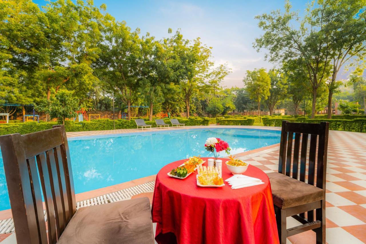 Narmada Hills Resort Godarpura Exteriör bild