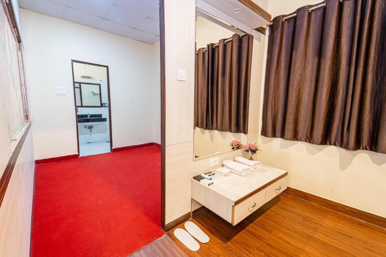 Narmada Hills Resort Godarpura Exteriör bild