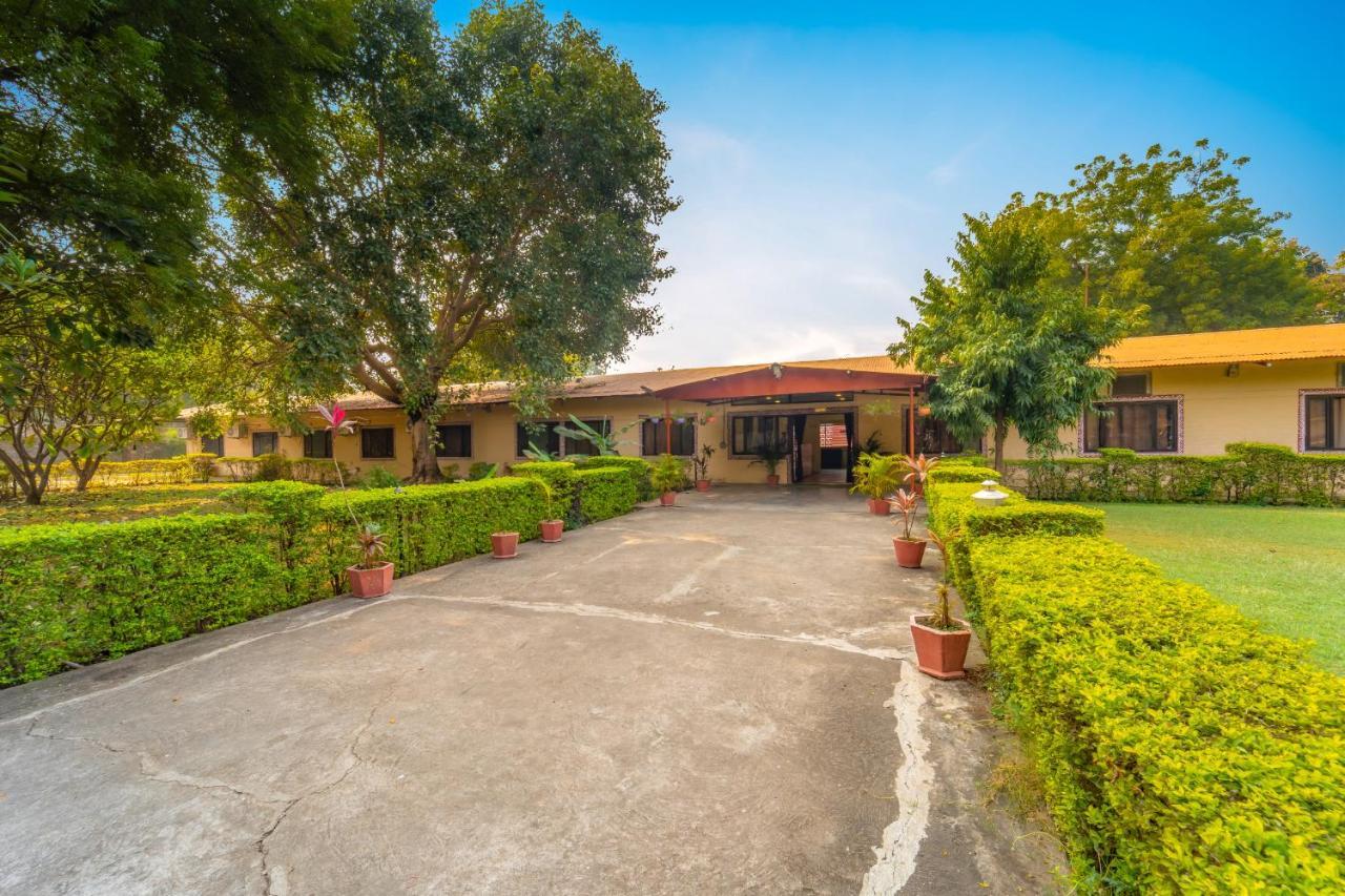 Narmada Hills Resort Godarpura Exteriör bild