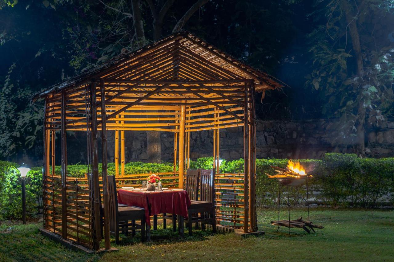 Narmada Hills Resort Godarpura Exteriör bild